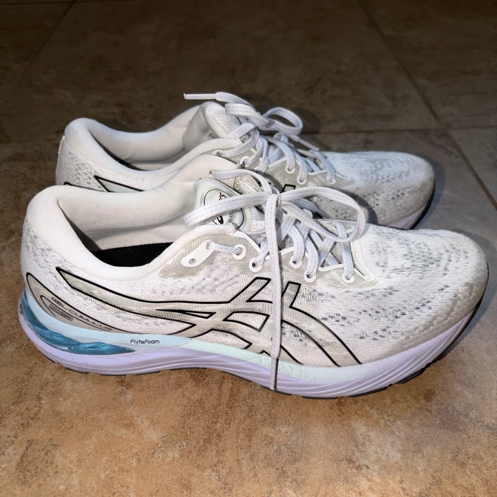 Asics Gel Cumulus 23 Women’s Size 10 Running Shoes